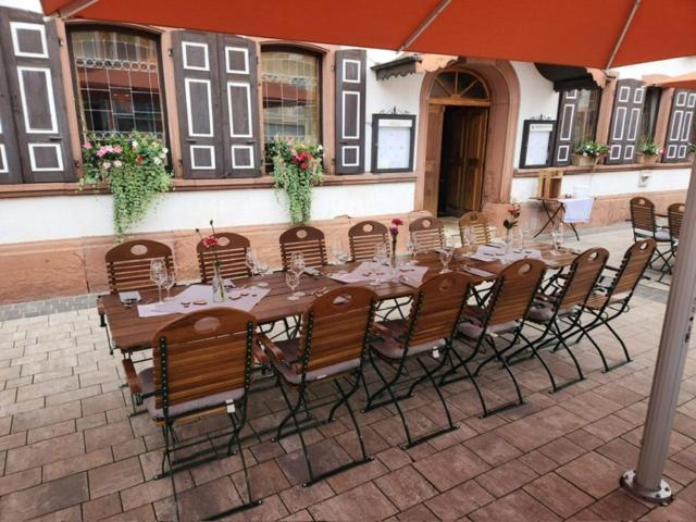 Hotel Zum Goldenen Ochsen Maikammer Esterno foto