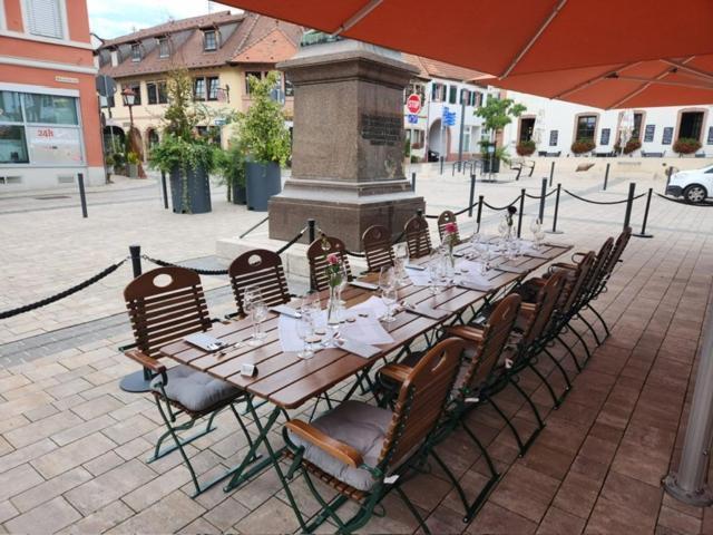Hotel Zum Goldenen Ochsen Maikammer Esterno foto